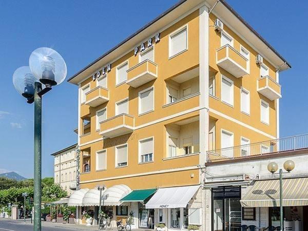 Hotel Eden Park بيتراسانتا المظهر الخارجي الصورة
