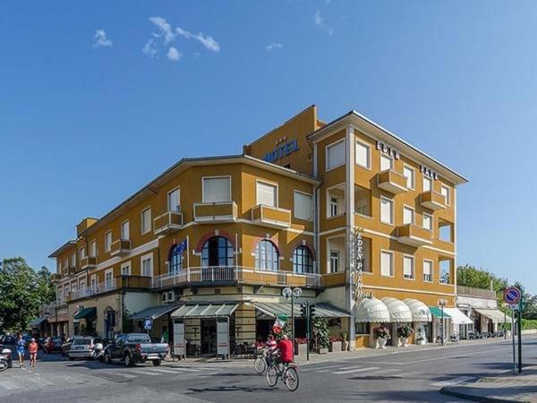 Hotel Eden Park بيتراسانتا المظهر الخارجي الصورة