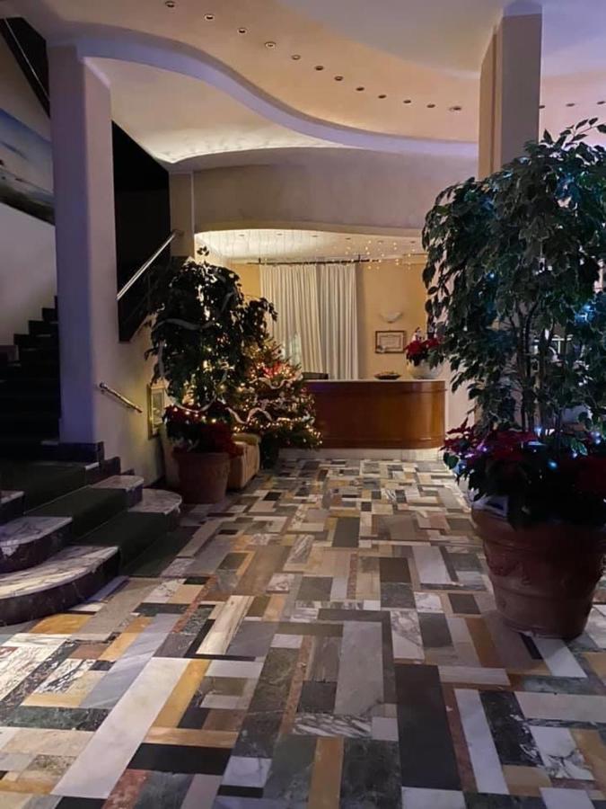 Hotel Eden Park بيتراسانتا المظهر الخارجي الصورة